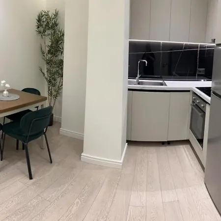 Center Апартаменты Тирана