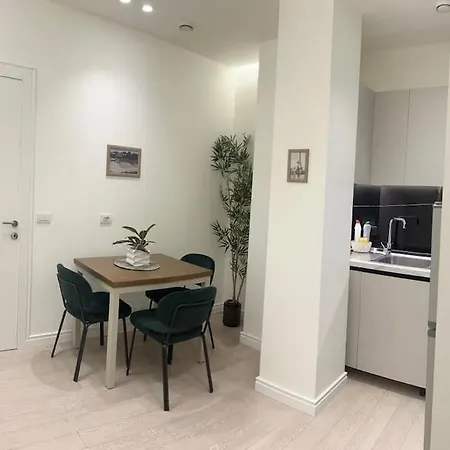 Center Апартаменты Тирана